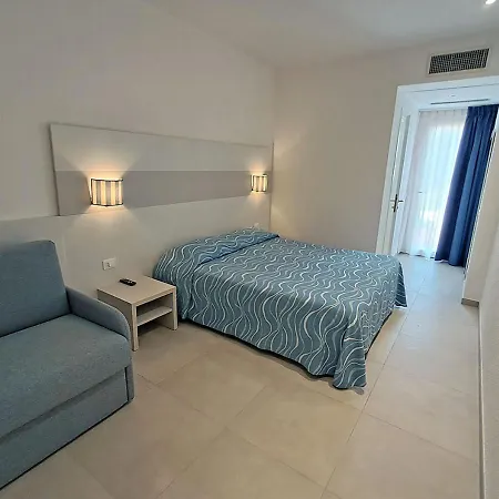 Hotel Crystal 4*